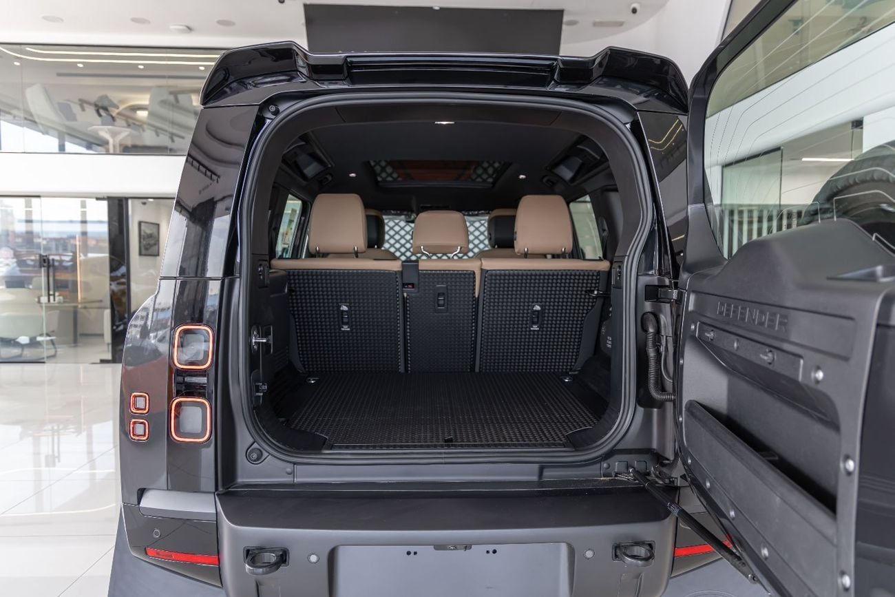 Land Rover Defender Land Rover Defender | 110 X-Dynamic HSE (P400) | GCC Specs | 2026 (Export)