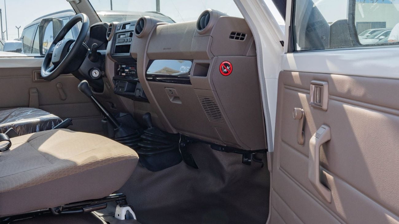 تويوتا لاند كروزر 70 2025 Toyota Land Cruiser LC 78 V6 4.0L MT Petrol