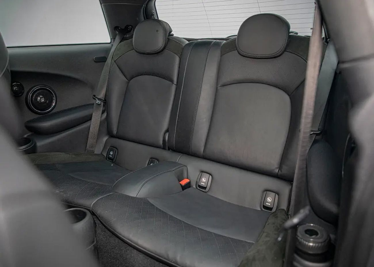 ميني كوبر S 2.0L (4 Seater)