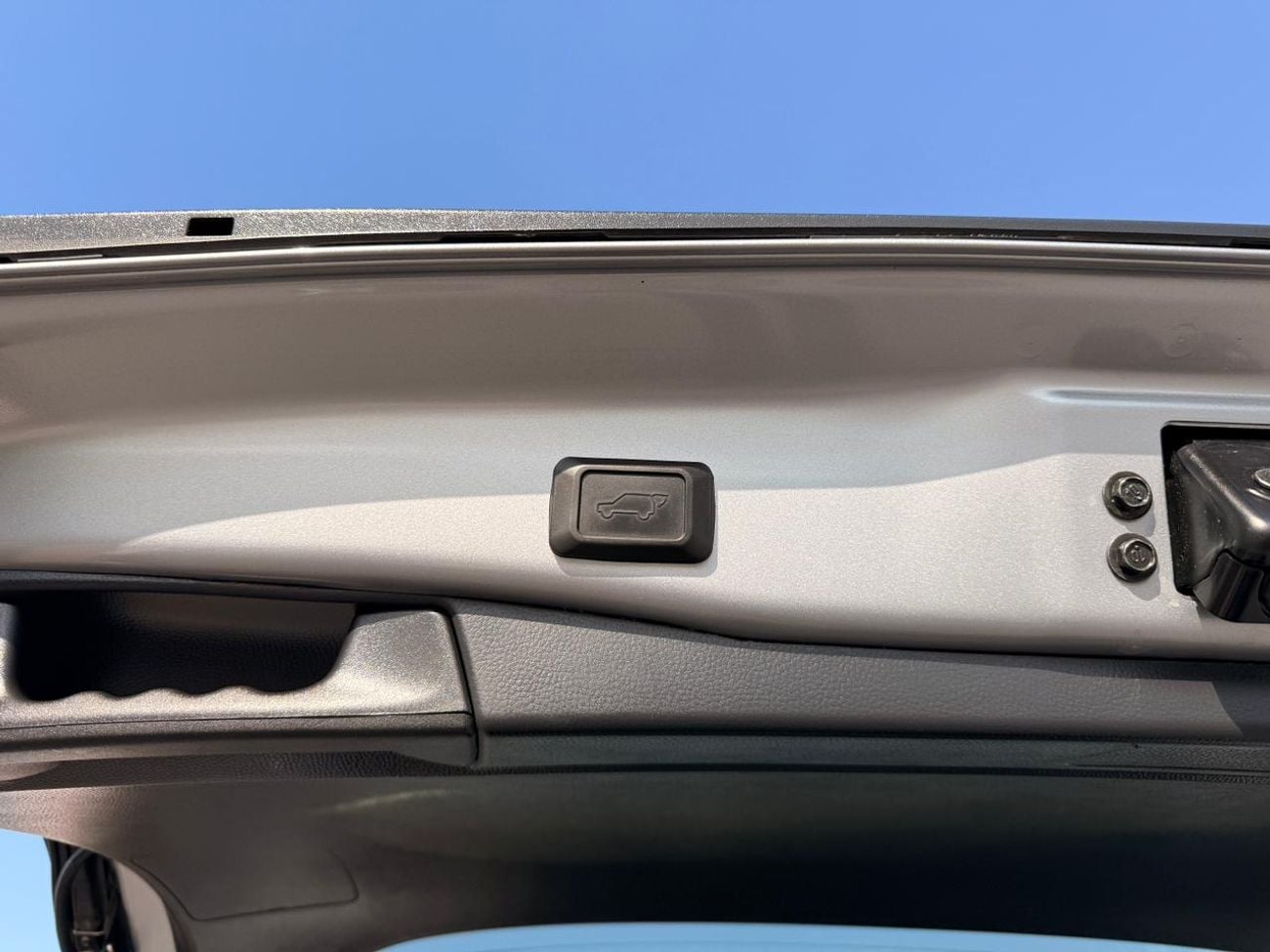 Toyota RAV4 XLE premium 2.5L Full option