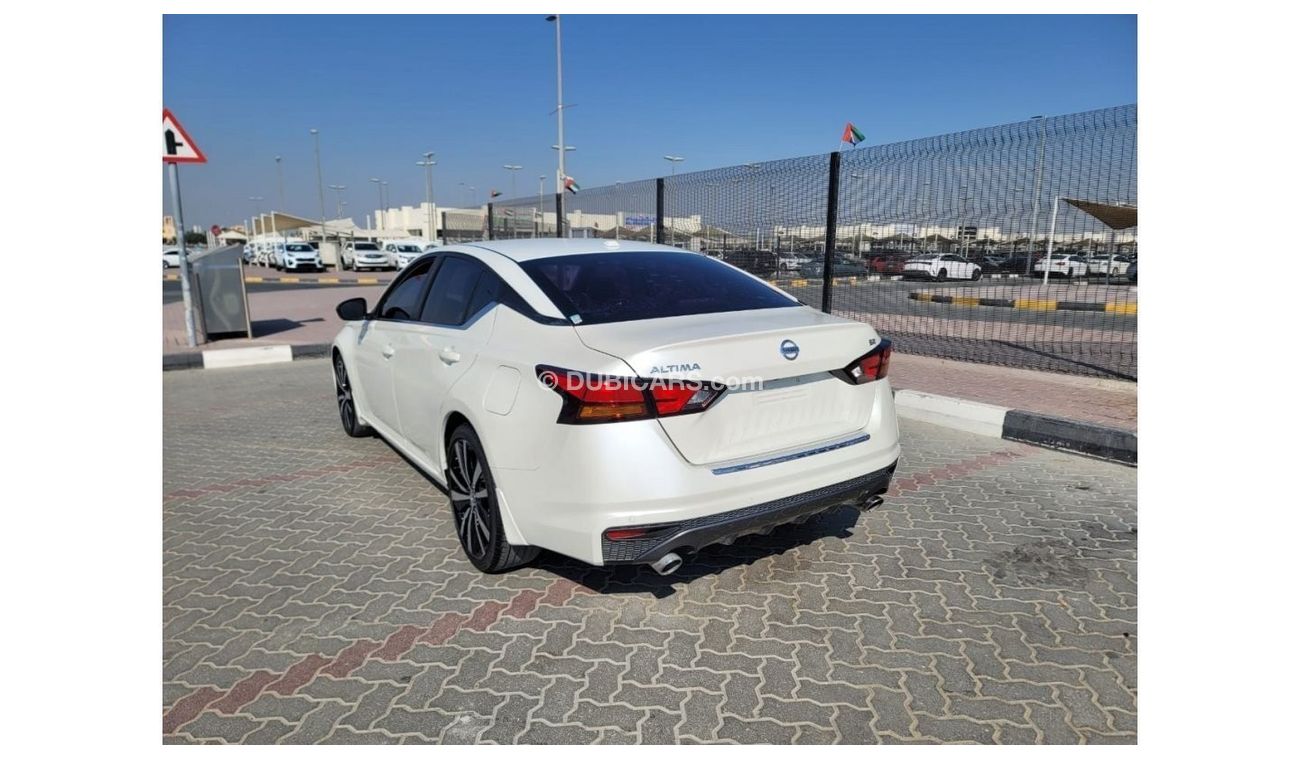 نيسان ألتيما Very Clean Car