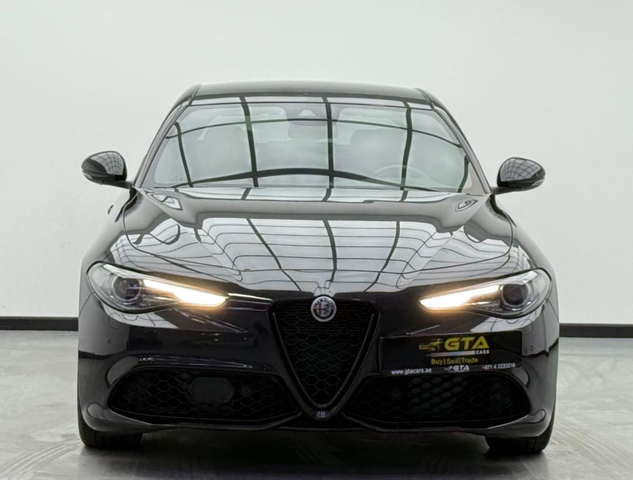 ألفا روميو جوليا 2023 Alfa Romeo Giulia Veloce Q2, 2027 Alfa Romeo Warranty + Service Pack, Excellent Condition, GCC