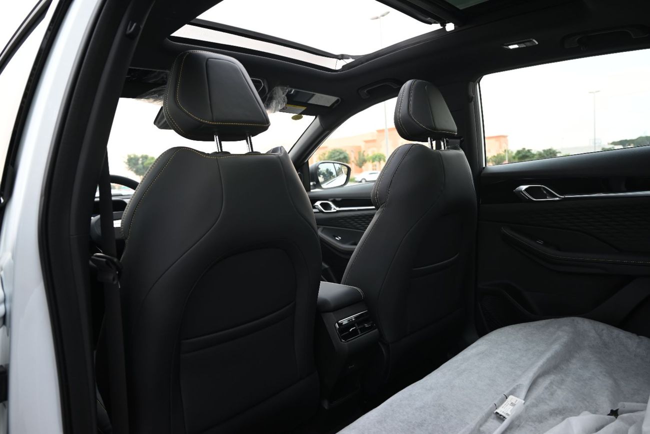 Geely Coolray GF 1.5TD EMI 1100 AED - GEELY COOLRAY GF 2025 - TOP OPTION