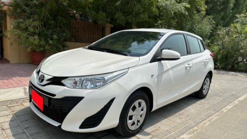 Toyota Yaris Toyota yaris 2019 Model GCC very neat and clean well maintained car android lcd back view camera par