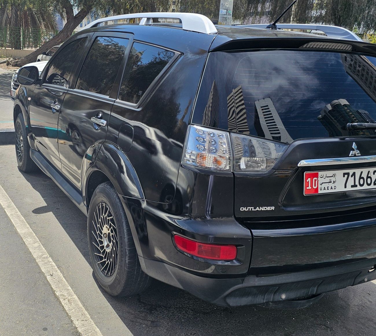 ميتسوبيشي آوتلاندر