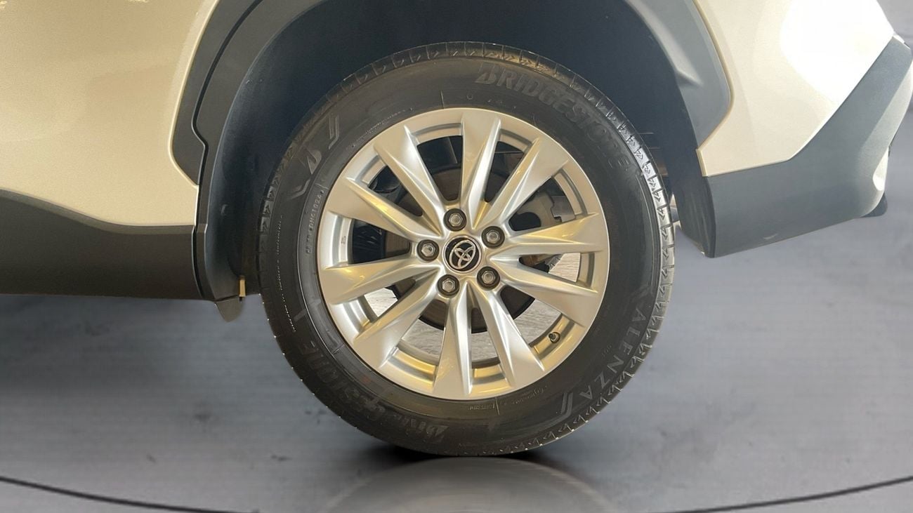 تويوتا كورولا كروس GLI | شامل الضمان | 0 ﺪﻔﻋﺓ ﺃﻮﻟﻯ