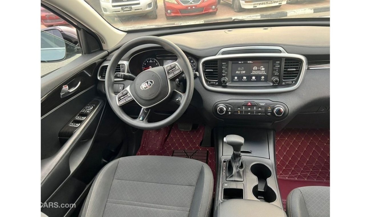 كيا سورينتو 2020 Kia Sorento LX 3.3L V6 7 Seater MidOption /