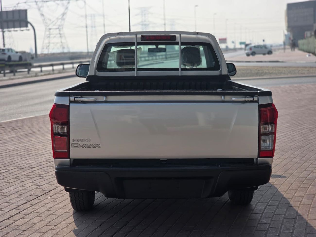 إيسوزو D ماكس 1.9L (4x2) Single Cab (2 Doors) MY 2025 - Made in India