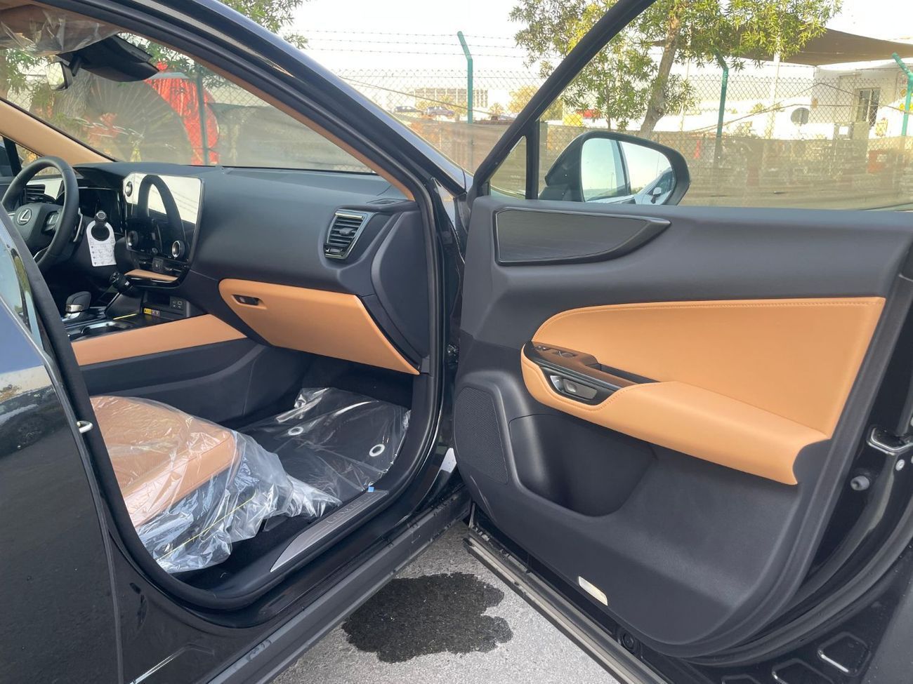 لكزس NX350h 2.5L Hybrid Full Option GCC ( White Also Available)