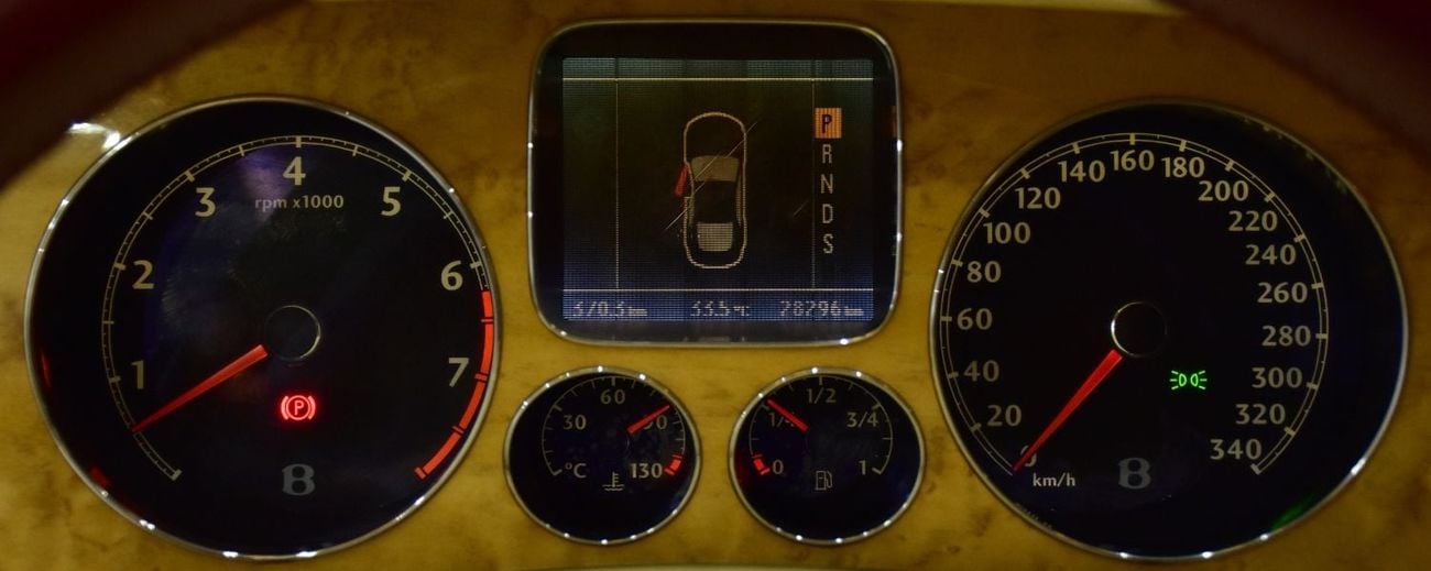 بنتلي فلاينج سبور EXCELLENT DEAL for our Bentley Flying Spur V12 ( 2007 Model ) in Orange Color GCC Specs