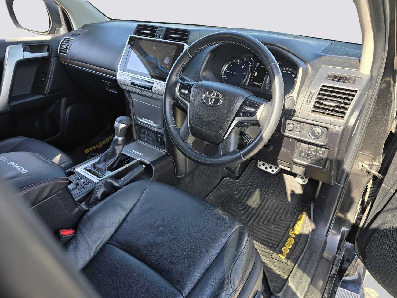 تويوتا برادو 4x4 Diesel Right Hand Drive ( Export Only)