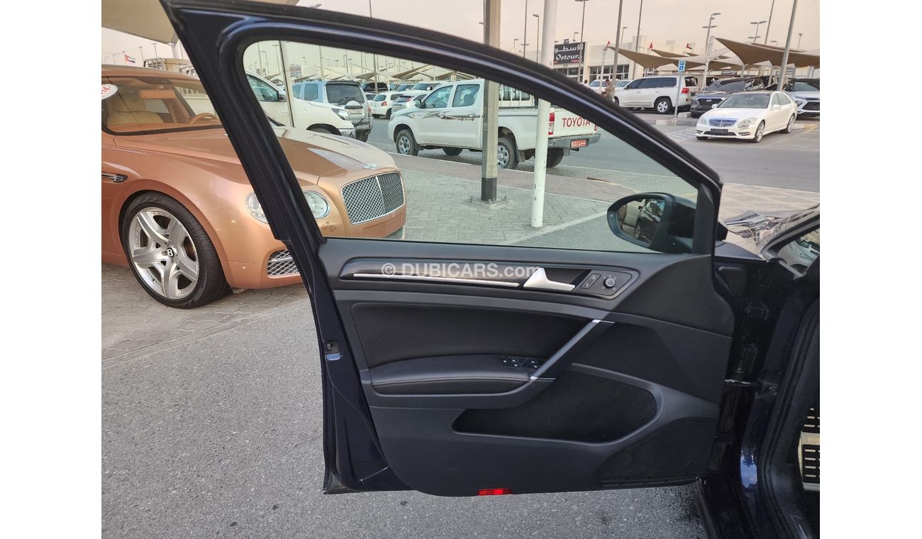 فولكس واجن جولف Volkswagen Golf R_Gcc_2016_Excellent_Condition _Full option