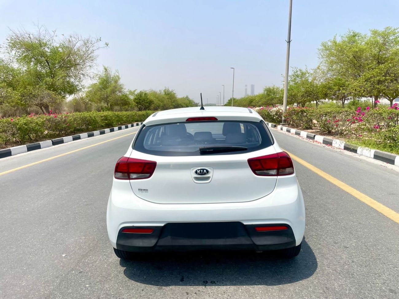 Kia Rio EX 1.4L (107 HP) Hatchback