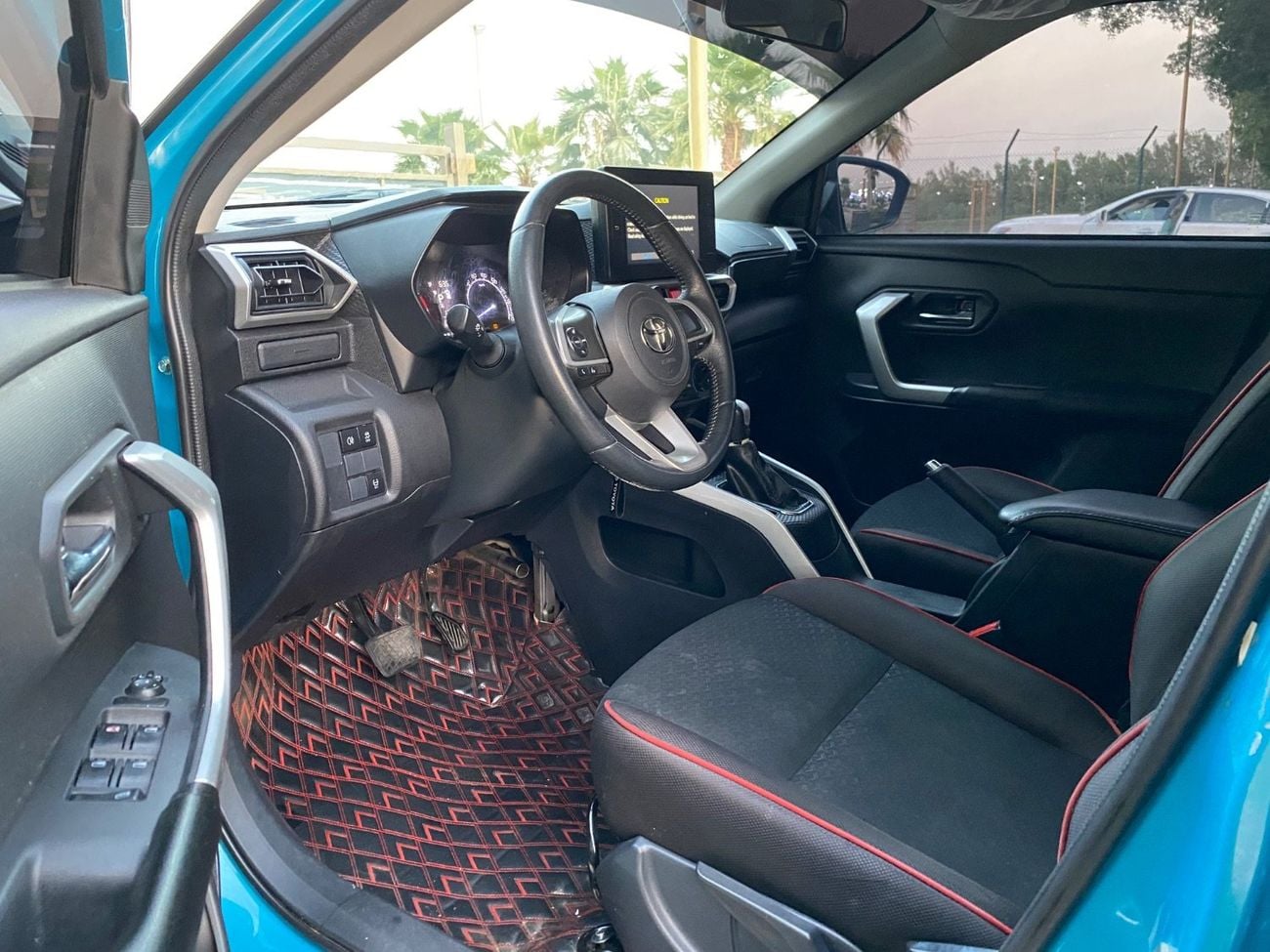 Toyota Raize E