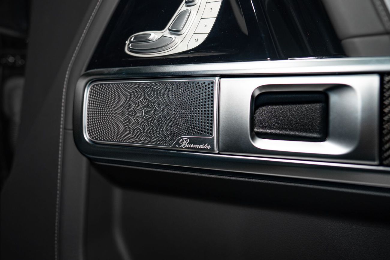 مرسيدس بنز G 63 AMG VERY LOW MILEAGE | 2025 G63 AMG | CARBON INTERIOR | G-MANUFAKTUR | BURMESTER AUDIO | WARRANTY