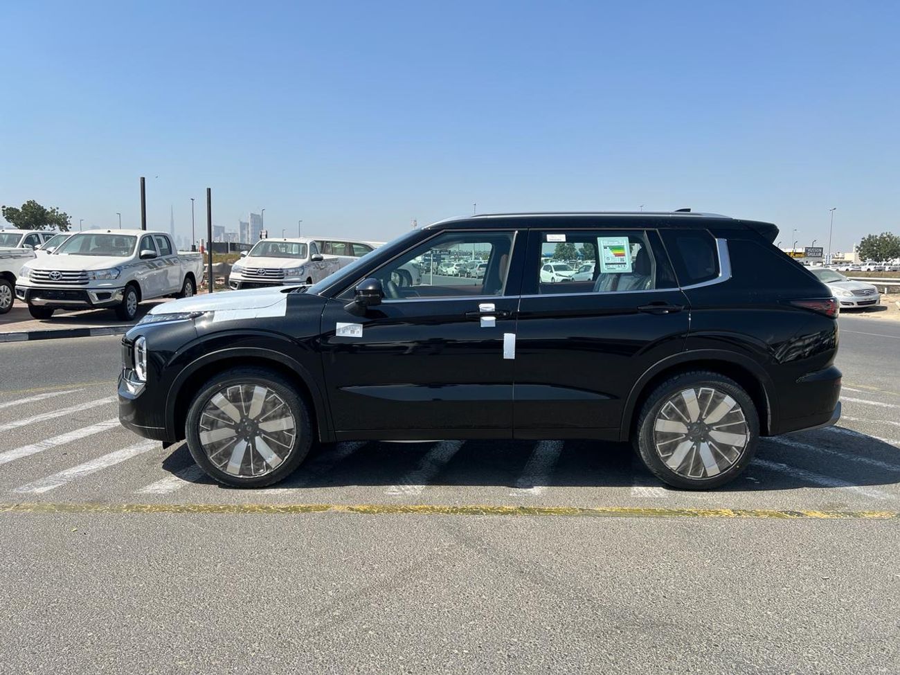 ميتسوبيشي آوتلاندر Mitsubishi Outlander P Line 2.5L 2026 Petrol (Export Only)