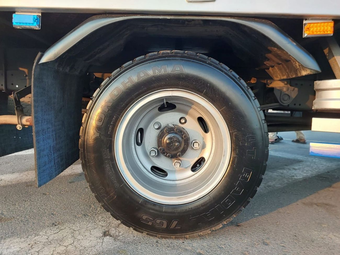 ميتسوبيشي فوسو كانتير MITSUBISHI CANTER TRUCK RHD 1989 MODEL 4.2 L DIESEL MANUAL(PM22881)