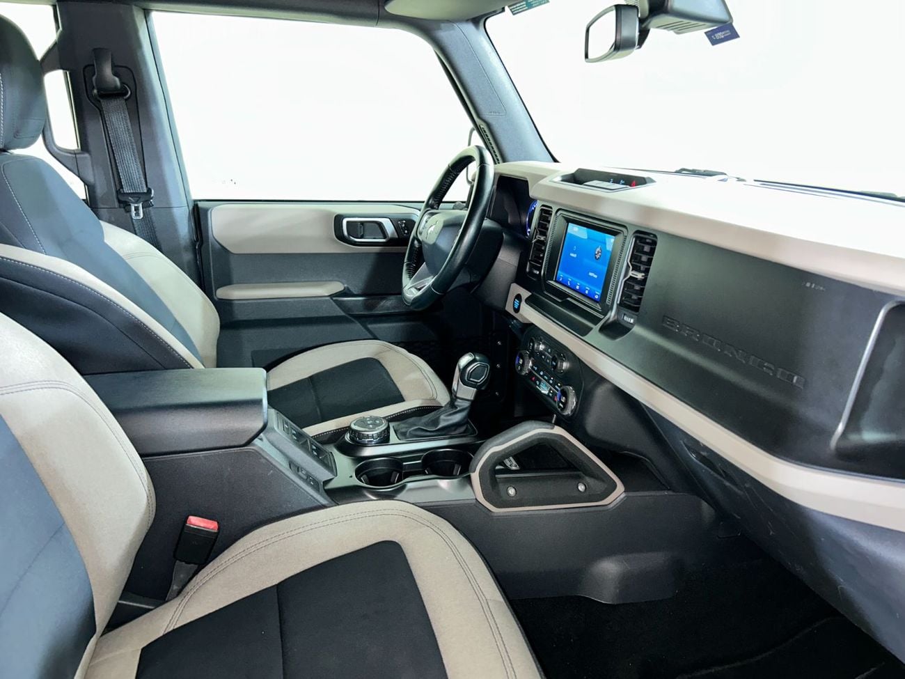 Ford Bronco Big Bend 2.3L (5 Seater) B4D2221 / AL TAYER MOTORS / AL QOUZ SHOWROOM