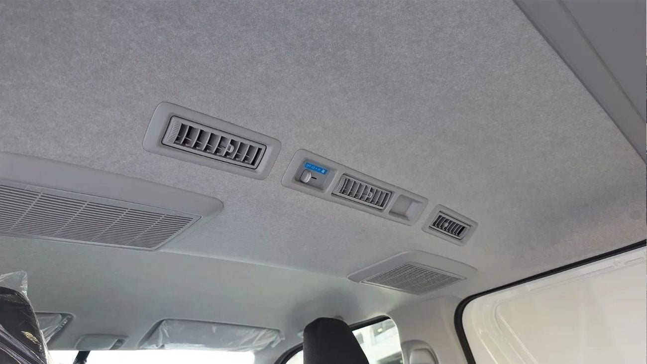 Toyota Hiace GL Toyota/HIACE D/ 2.5L PNL VAN AC STD RF MT