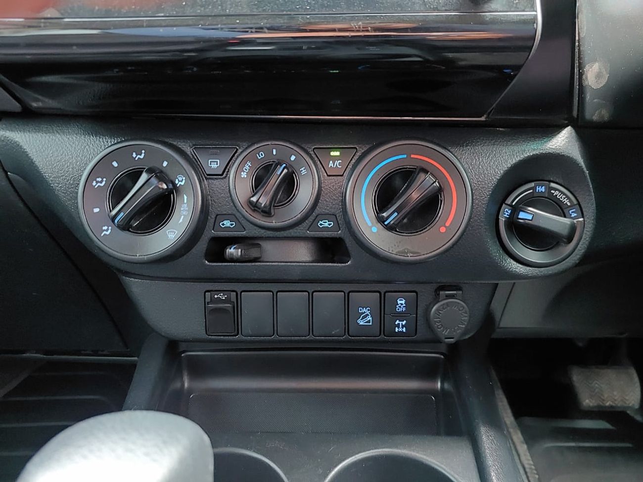 Toyota Hilux 2021 TOYOTA HILUX PICK UP RHD DIESEL AUTOMATIC(PM64213)