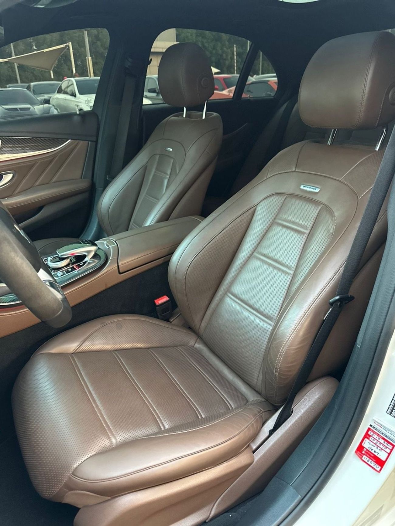 Mercedes-Benz E 63S 4MATIC+ 4.0L ‏MERCEDES BENZ AMG E63 KOREAN 2018 ‏Perfect Condition ‏5 buttons Full option ‏Full Carb