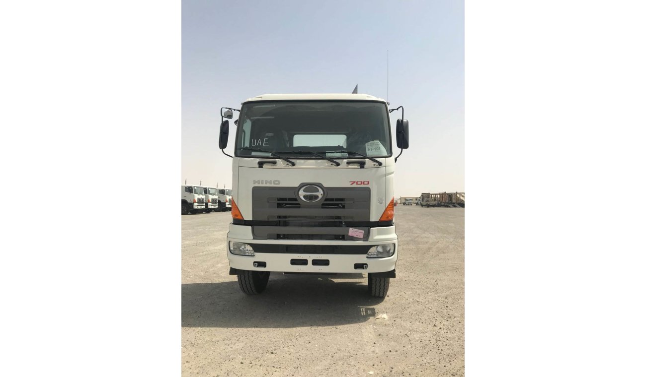 Hino 700 Series Tractor Head SV-4045 / 100 Tons 6x4 Single Cab