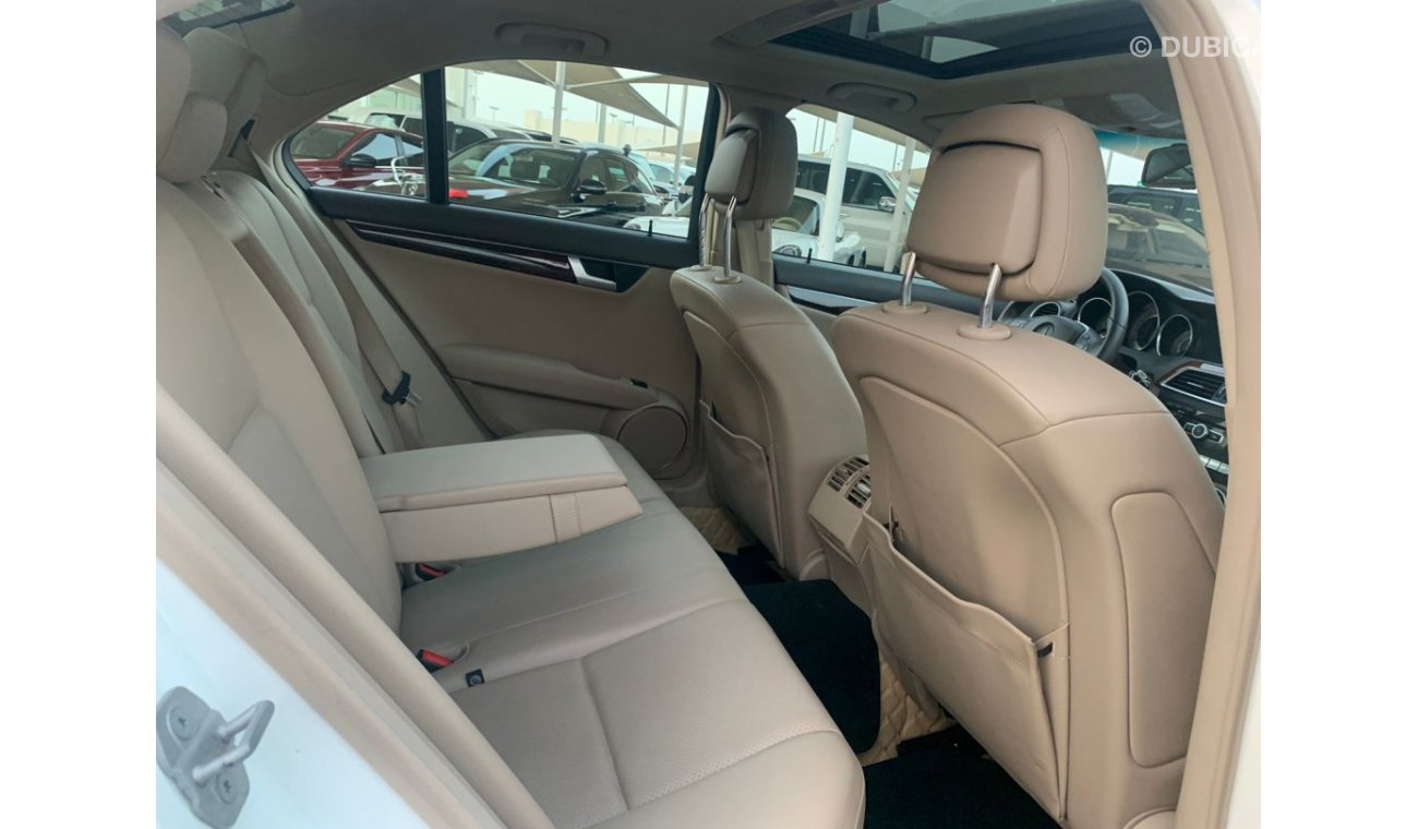 مرسيدس بنز C 300 Mercedes C300_2014_Excellent_Condihion _Full option