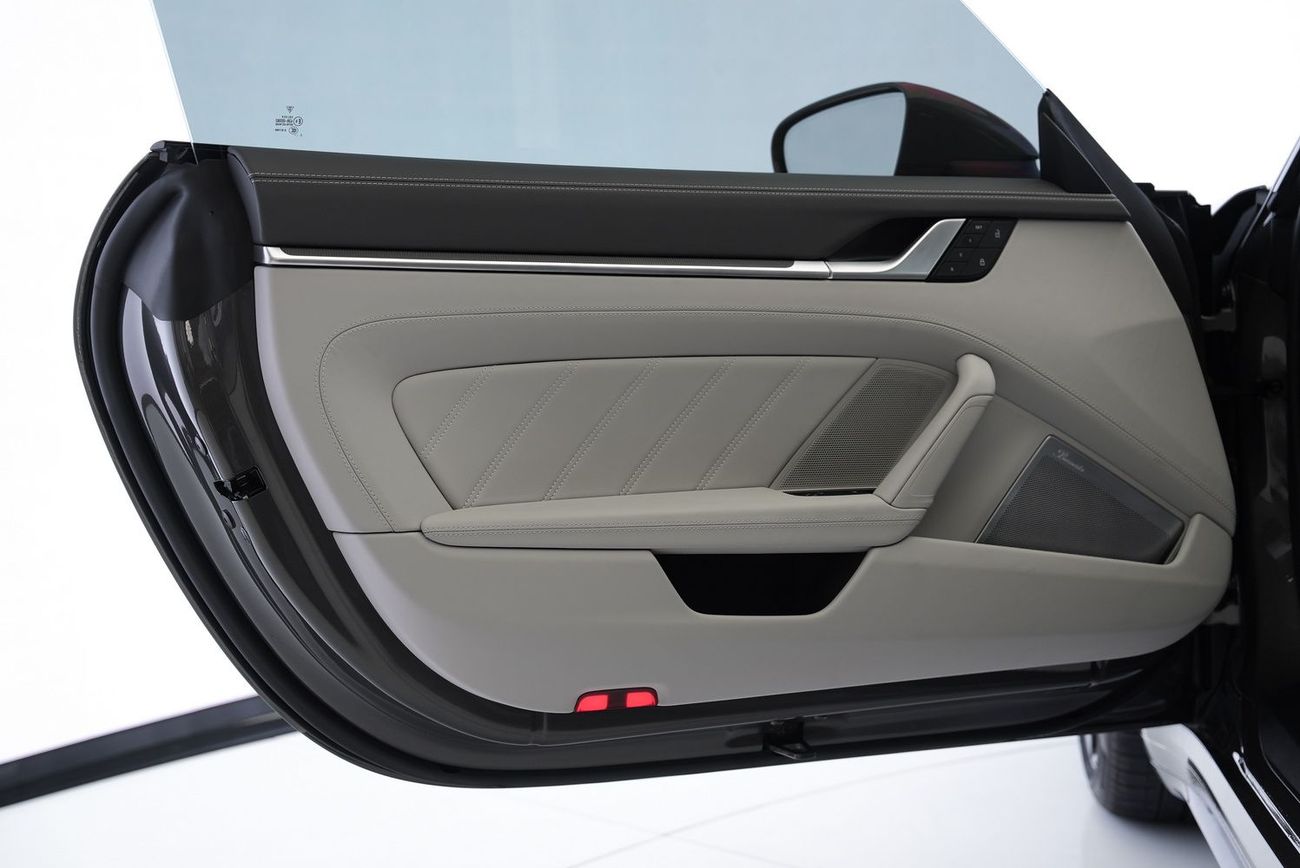 بورش 911 Turbo S 3.8L (640 HP) Coupe