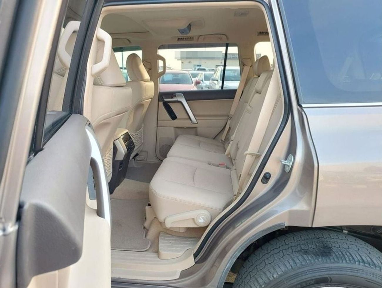 Toyota Prado TOYOTA LAND CRUISER PRADO (KAKADU) RIGHT HAND DRIVE 2.8 L DIESEL AUTOMATIC(PM49364)