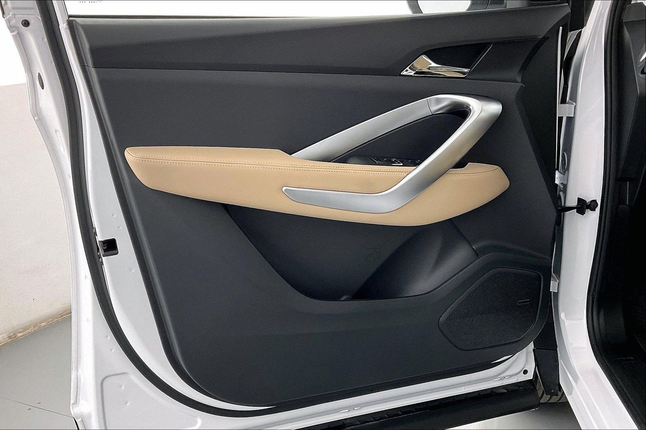 Chevrolet Captiva Premier| 1 year free warranty | Exclusive Eid offer