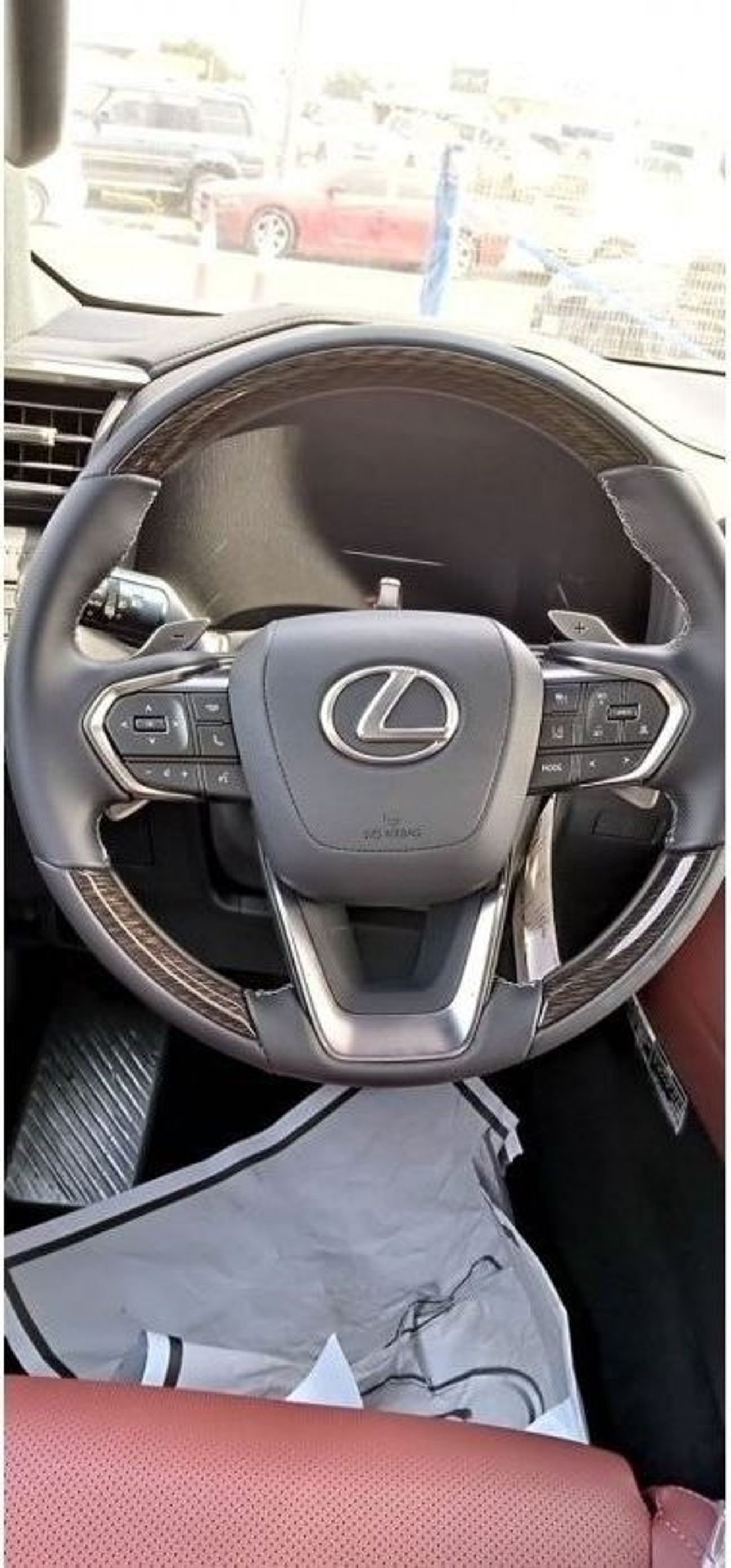 Lexus LX 600 LEXUS LX 600 TURBO SPORTS