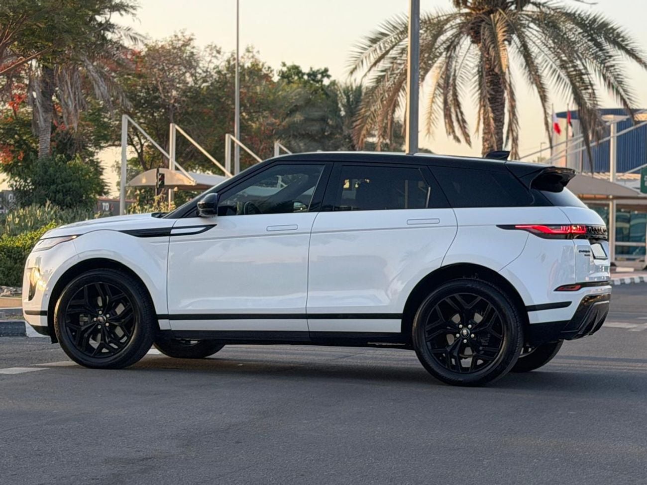 Land Rover Range Rover Evoque S P250 SE P250 Land Rover Range Rover Evoque P250 SE 2020 In Perfect Condition