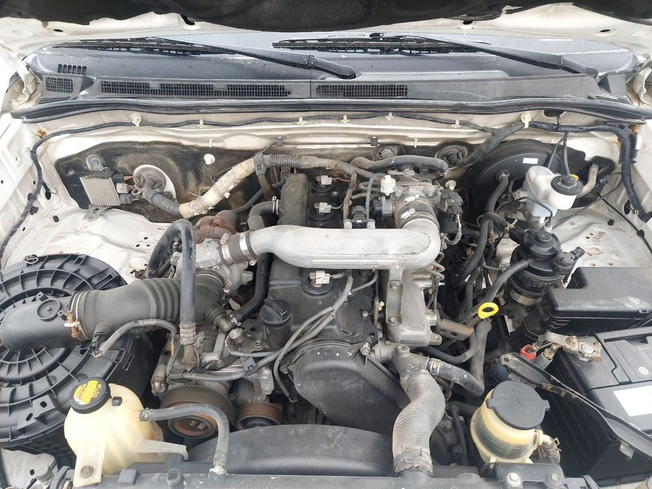 تويوتا هيلوكس DC 4WD 2.4L DIESEL MANUAL TRANSMISSION