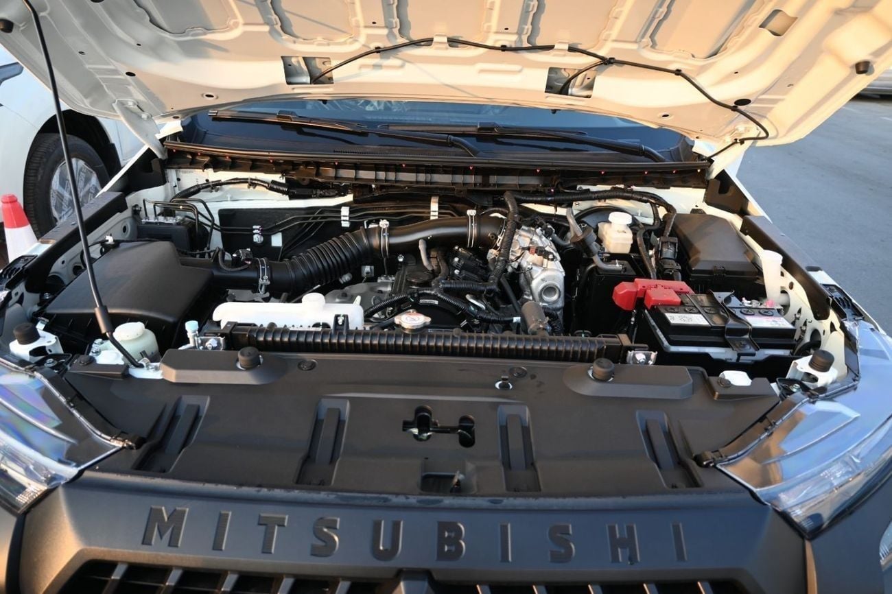 Mitsubishi L200 Mitsubishi L200 2.4L Petrol DC 4*4 GL MT