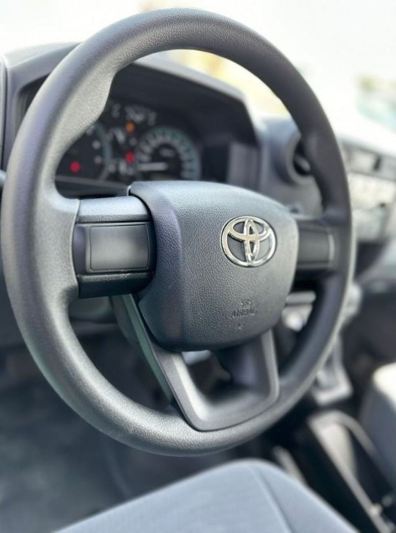 تويوتا لاند كروزر بيك آب Toyota Land Cruiser LC79 petrol model 2024