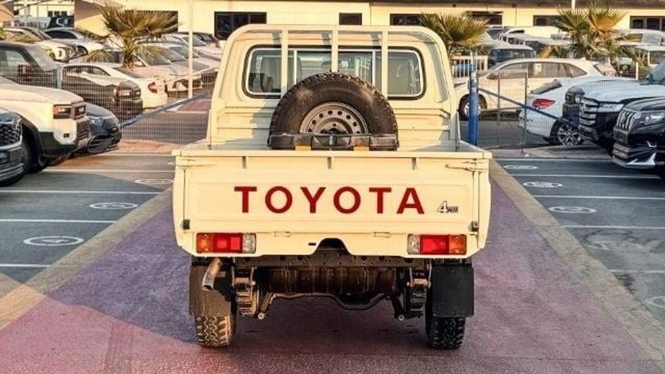 تويوتا لاند كروزر بيك آب 2024 RHD TOYOTA LAND CRUISER 79 4WD D/C 4.2D MT BRAND NEW 0KM (FOR EXPORT ONLY)