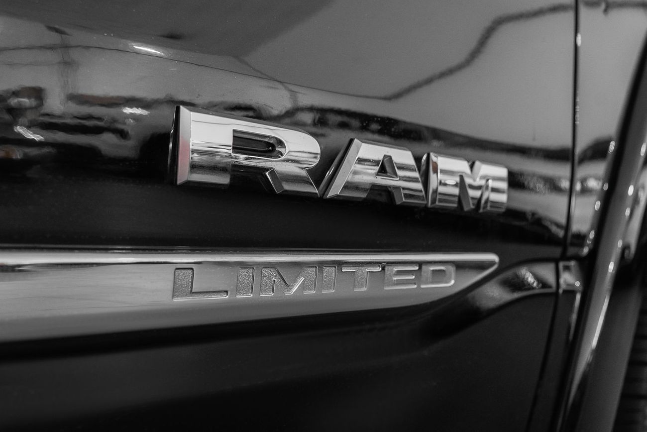 RAM 1500 Limited 5.7L (5 Seater)