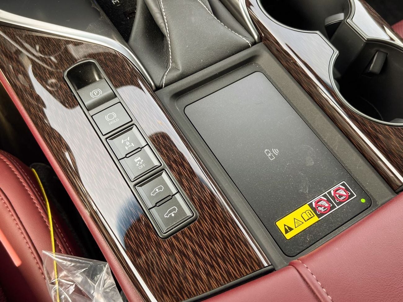 Lexus LX 600 EXPORT ONLY - LEXUS LX600 3.5L TURBOSPORT