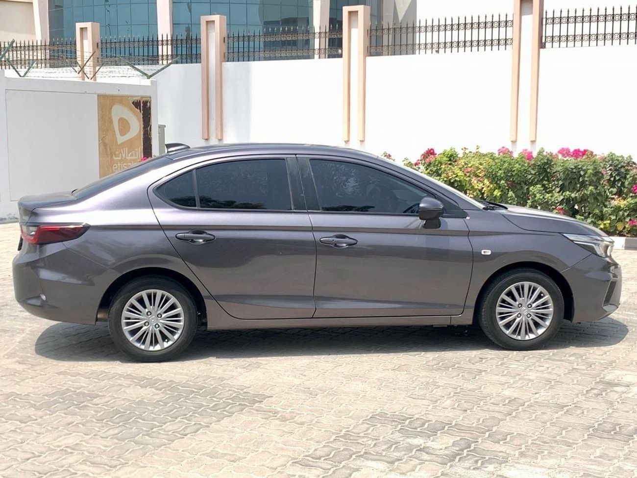 Honda City LX HONDA CITY 2021 (1.5 L) GCC SPACE