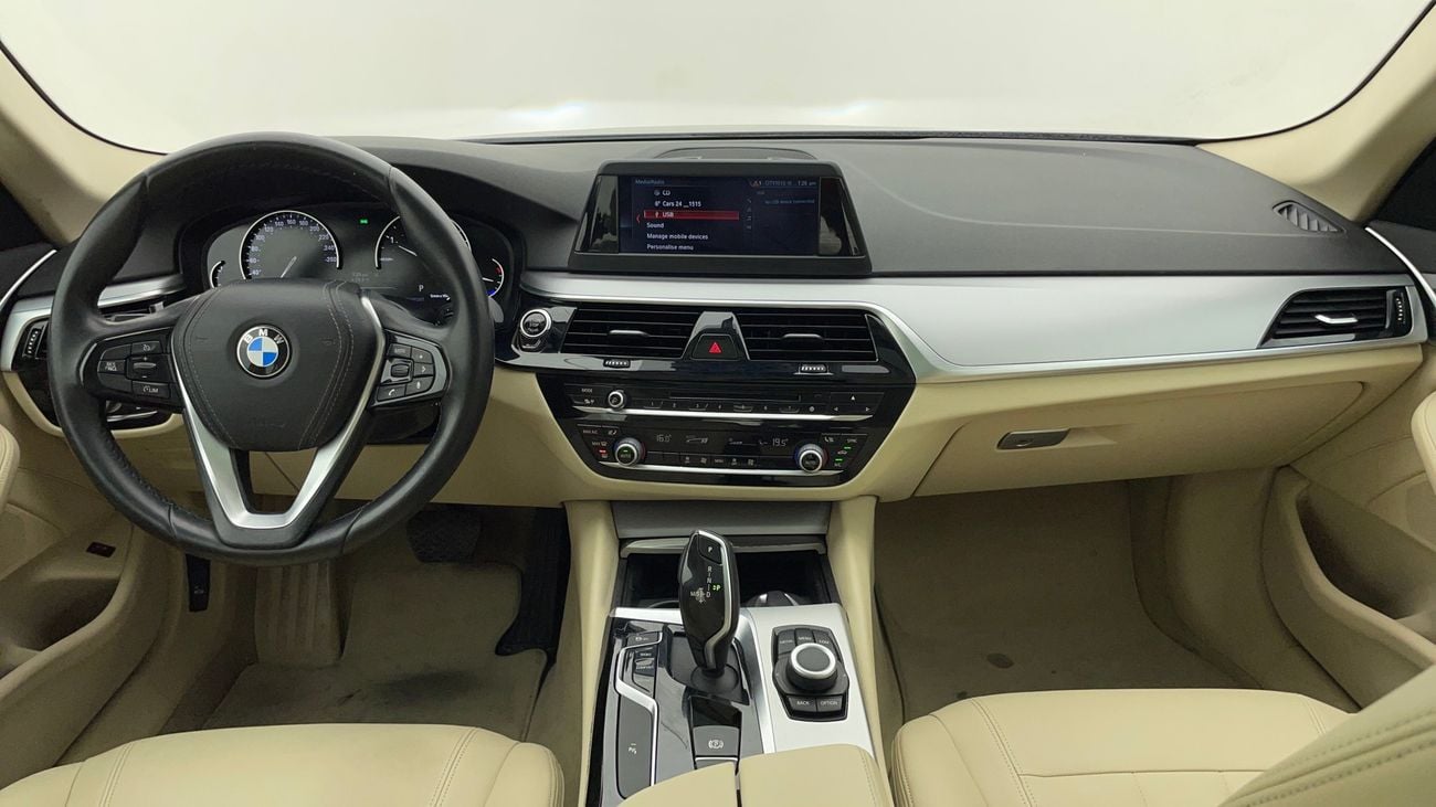 BMW 520i EXCLUSIVE 2 | Zero Down Payment | Home Test Drive