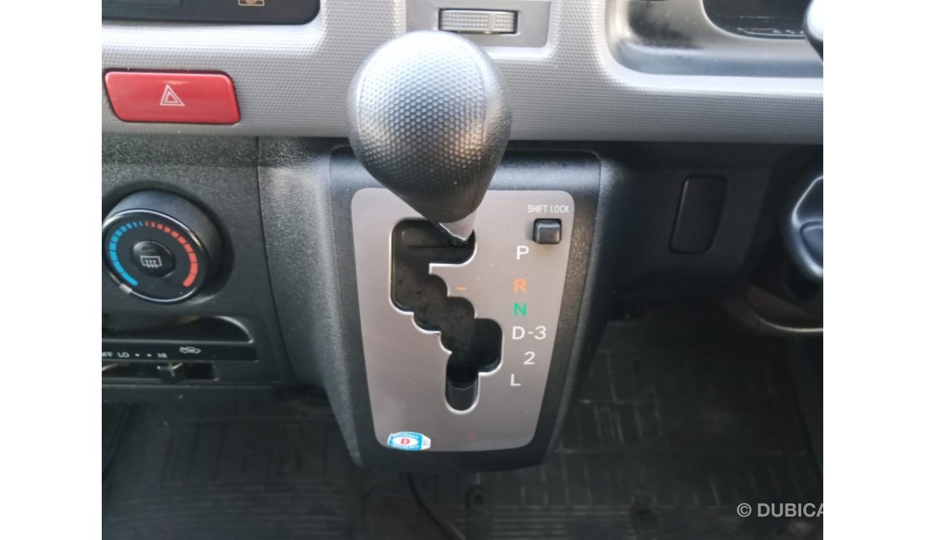 Toyota Hiace TOYOTA HIACE RIGHT HAND DRIVE (PM1148)