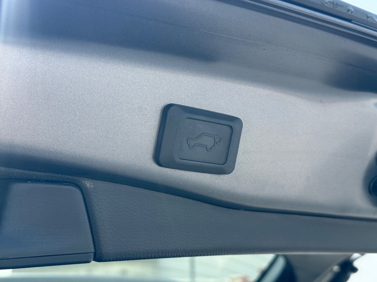 تويوتا راف ٤ XLE 2.5L