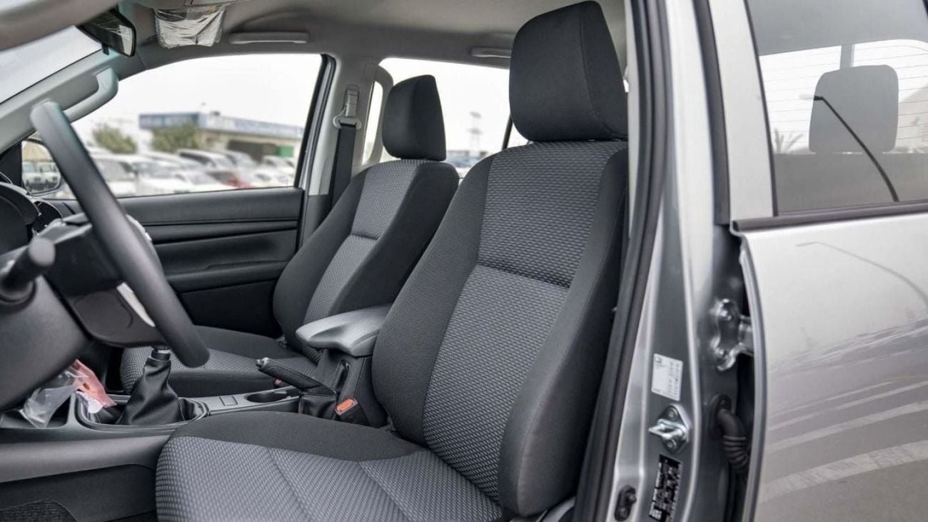 تويوتا هيلوكس GL Hilux mid option 2.4L diesel MY25 FOR EXPORT ONLY