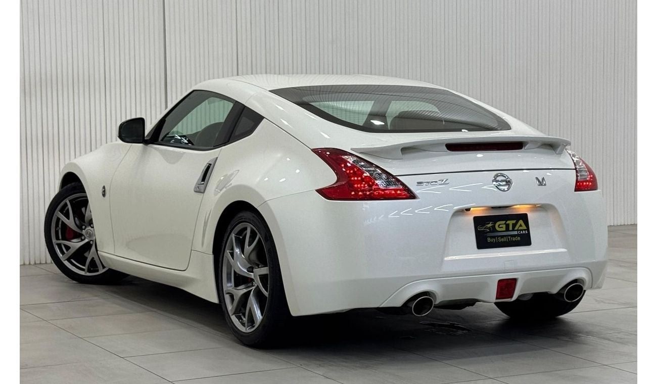 Nissan 370Z Std 3.7L (324 HP) Coupe 2016 Nissan 370z Coupe, Service History, Very Low Kms, GCC