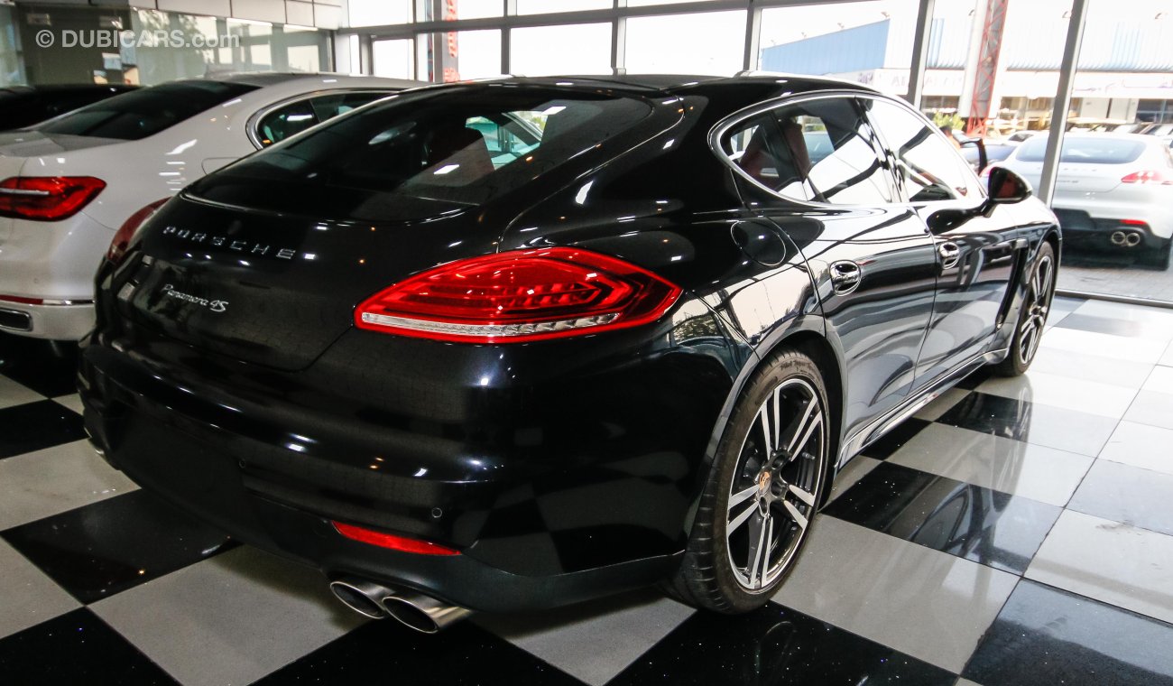 Porsche Panamera 4S warranty for 2 years from Porsche