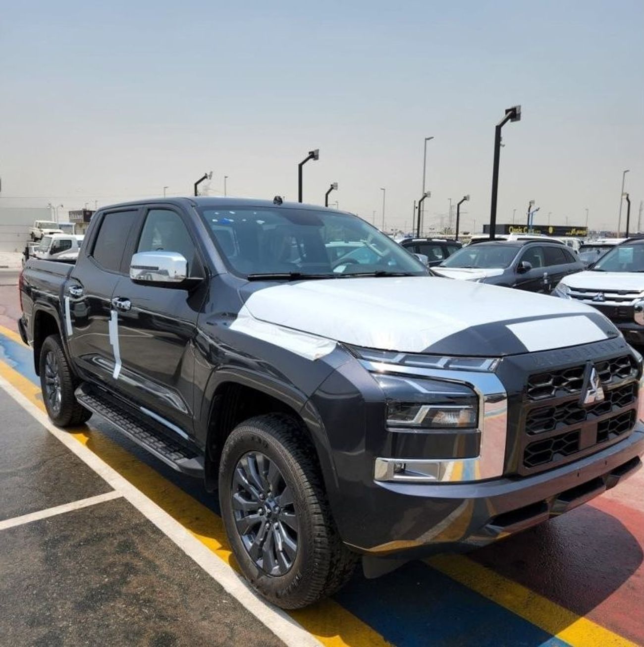 Mitsubishi L200 Mitsubishi L200 GLS SPORTERO 2.4L Diesel AT 2024 Full Option