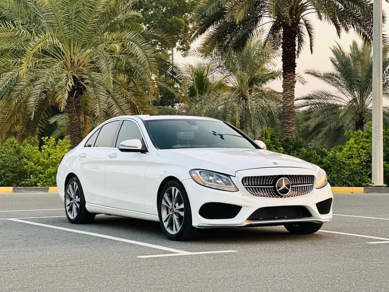 Mercedes-Benz C 300 Luxury MERCEDES C300 MODEL 2018 FULL OPTION