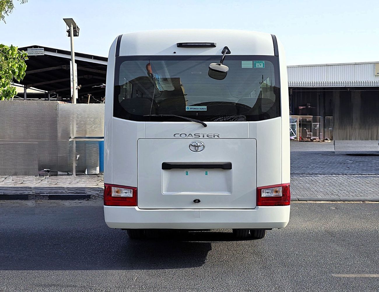 Toyota Coaster AL FUTAIM - TOYOTA COASTER PETROL 2.7 MT - AUTO DOOR - 23 SEATER  - 2025 MODEL - WHITE 