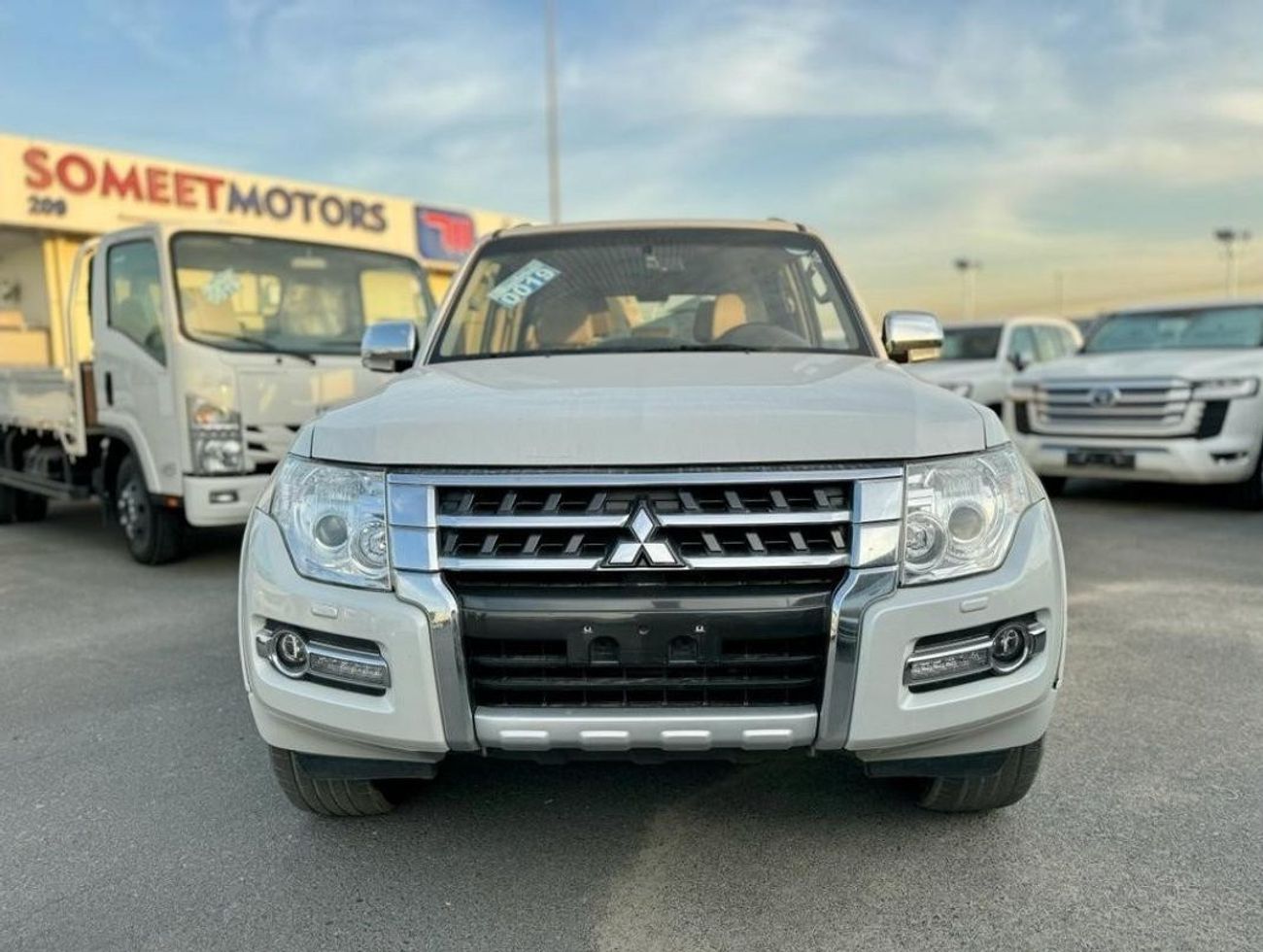 ميتسوبيشي باجيرو GLS