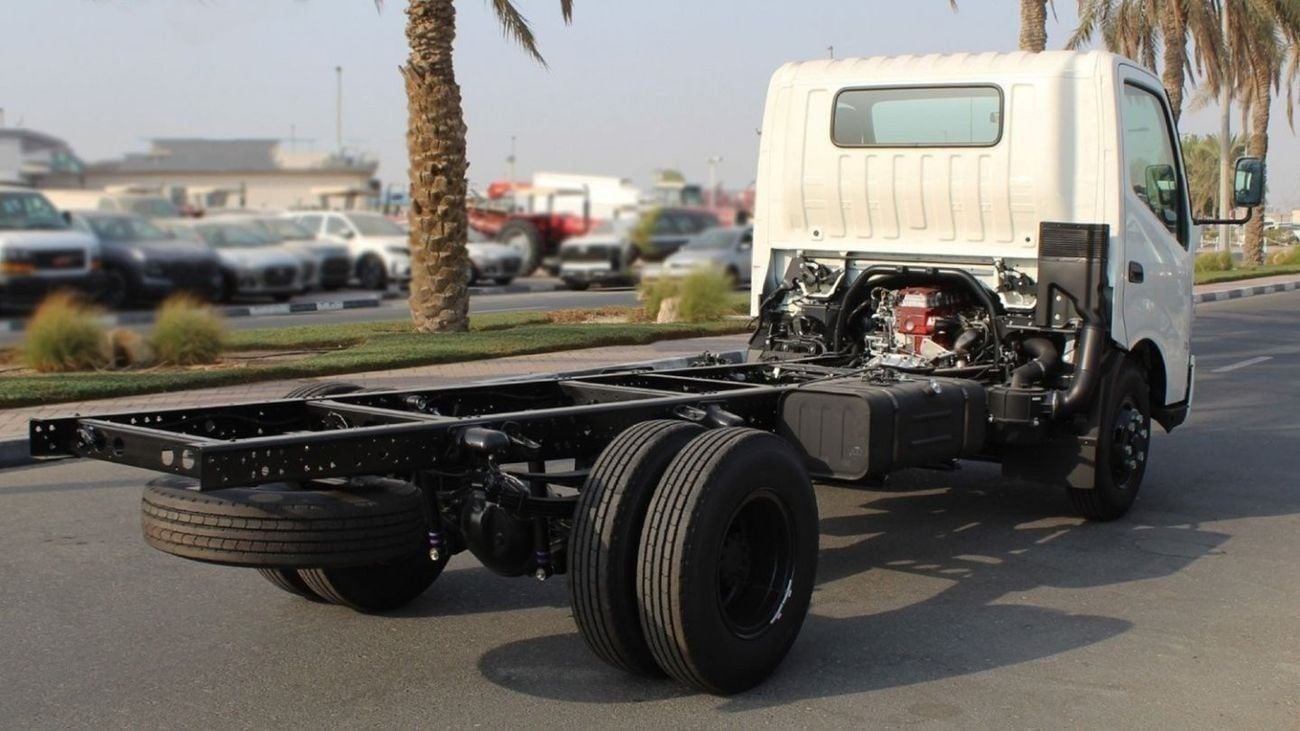 هينو 300 XZU 710L Wide Cab 2WD – 6.5 Ton
